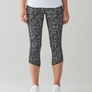 [Sz4] Lululemon  Deep Breath Crop (21" ) Iced Wave White Black-NWOT